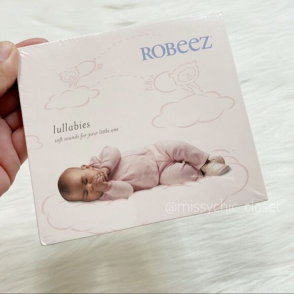 Baby Belly 1-12 Month Stickers & Lullaby Songs - Picture 4 of 6